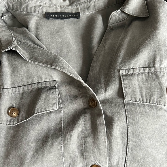 Distressed grey blouse - Picture 3 of 4